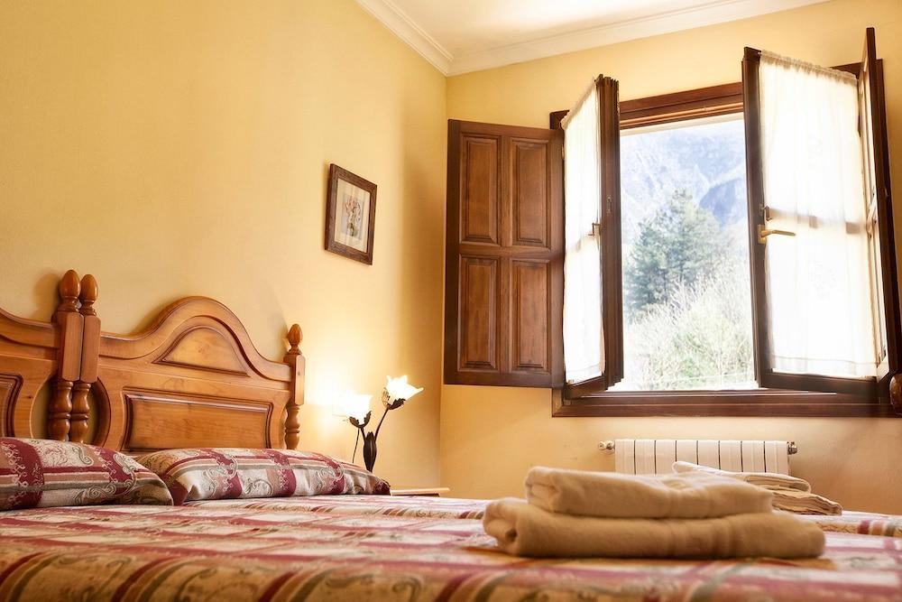 Apartamentos Camin De Pelayo Las Rozas Екстериор снимка