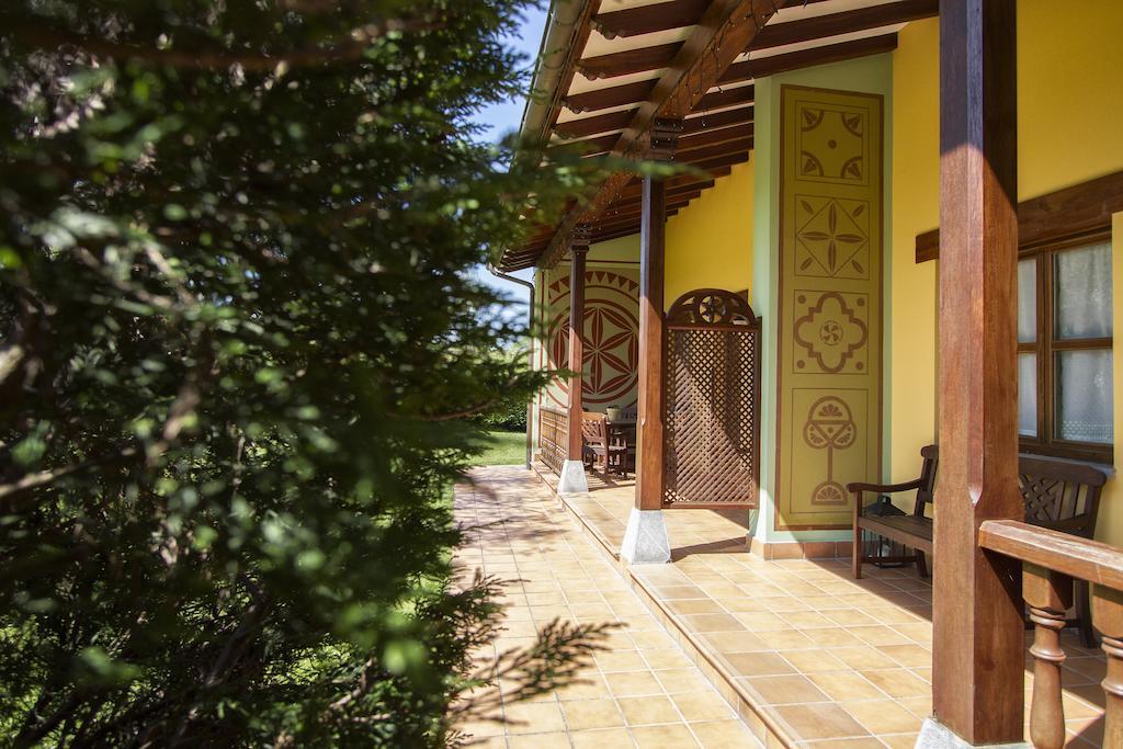Apartamentos Camin De Pelayo Las Rozas Екстериор снимка